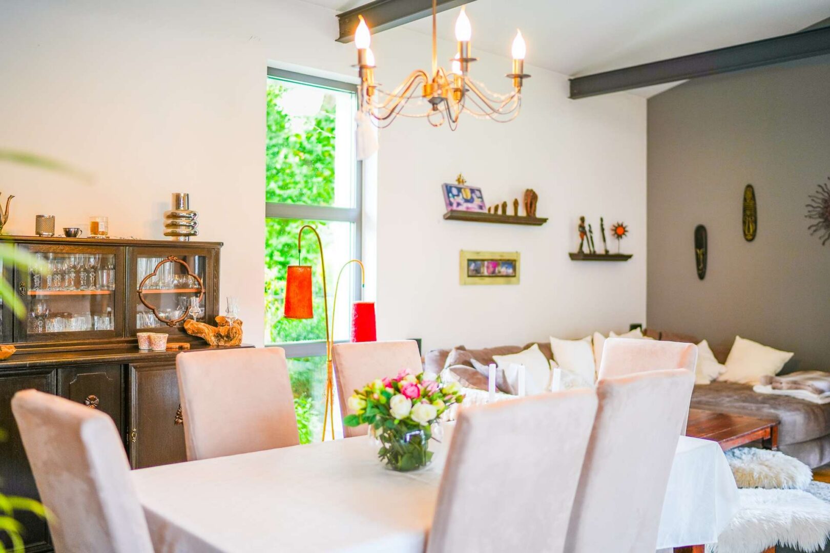 offenes Wohn- und Esszimmer