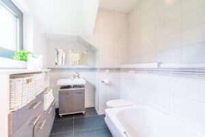 Badezimmer EG